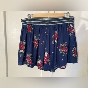 Hem & Thread floral shorts Large 100% Rayon